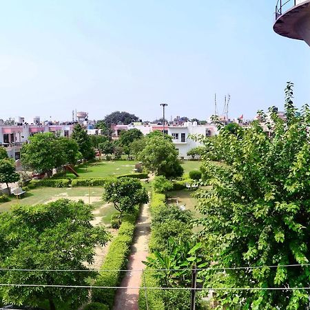 Tuk Tuk Homestay Agra  Exterior photo