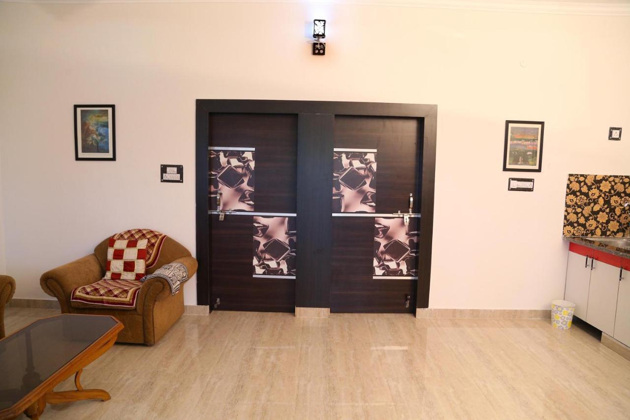 Tuk Tuk Homestay Agra  Exterior photo